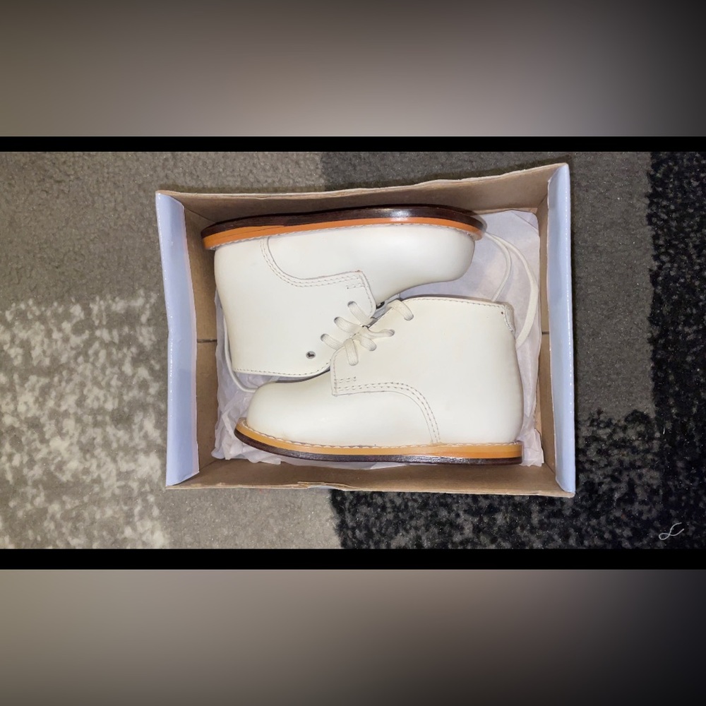 Walking shoes